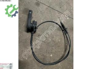 Hyundai i20 Kaput Açma Kolu Çıkma