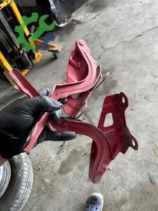 HYUNDAİ İ20 KAPUT MENTEŞESİ ORJİNAL ÇIKMA
