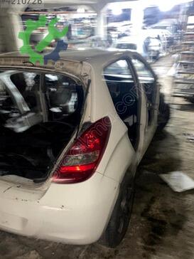 Hyundai i20 Arka Tavan Sacı çıkma parça