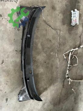 Hyundai i20 Ön Cam Izgarası çıkma parça