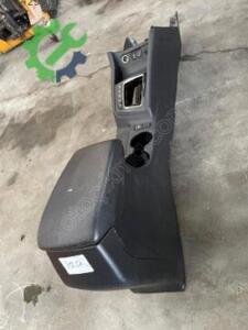 HYUNDAİ İ20 ORTRA KONSOL ORJİNAL ÇIKMA