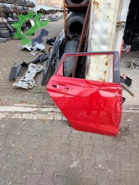 Hyundai i20 Sağ Arka Kapı çıkma parça