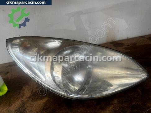 Hyundai i20 Sağ Ön Far çıkma parça