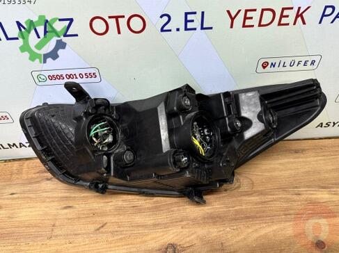 Hyundai i20 Sağ Ön Far 12-14 çıkma parça