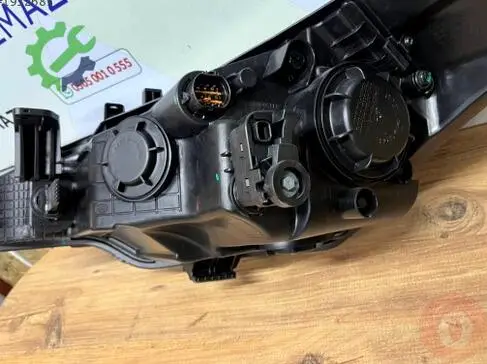 Hyundai i20 Sağ Ön Far çıkma parça