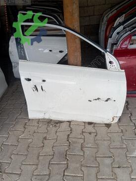 Hyundai i20 Sağ Ön Kapı çıkma parça