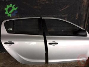 Hyundai i20 Sağ Arka Kapı Çıkma