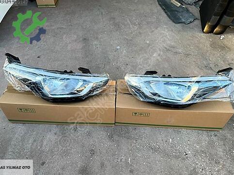 Hyundai i20 Sağ Ön Far çıkma parça