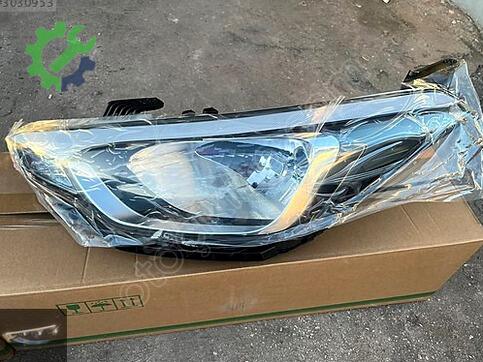 Hyundai i20 Sağ Ön Far çıkma parça