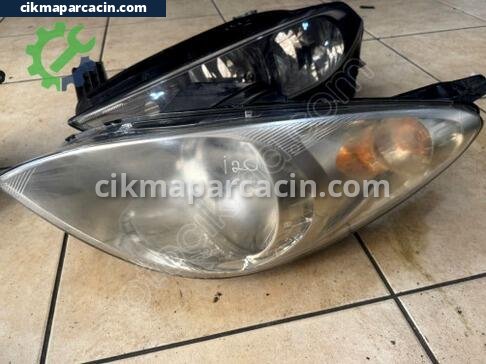 Hyundai i20 Sol Ön Far çıkma parça