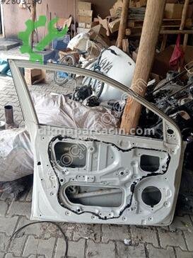 Hyundai i20 Sol Ön Kapı çıkma parça