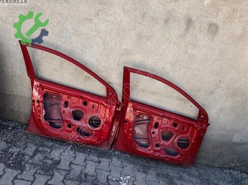 Hyundai i20 Sol Ön Kapı çıkma parça