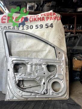 Hyundai i20 Sol Ön Kapı çıkma parça