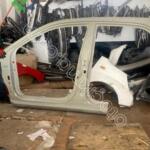 Hyundai i20 sol ön kapı çerçevesi  çıkma orijinal