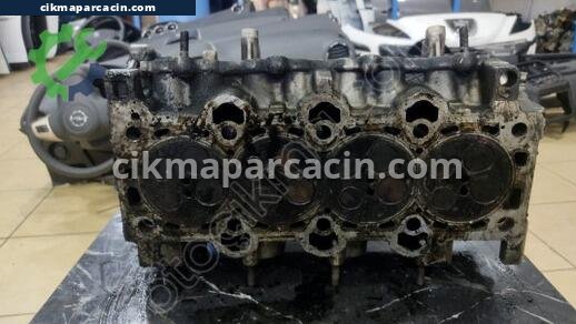 Hyundai i30 Silindir Kapağı çıkma parça