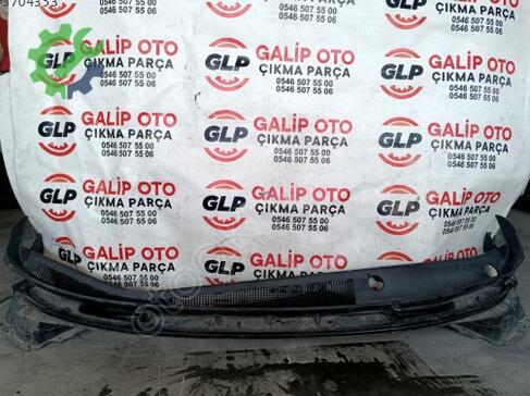Hyundai i30 Ön Cam Izgarası çıkma parça