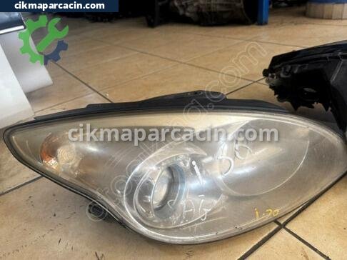 Hyundai i30 Sağ Ön Far çıkma parça