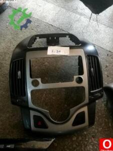 Hyundai i30 teyp çerçevesi orjinal çıkma