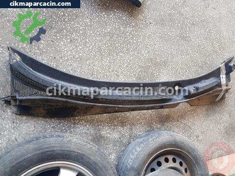 Hyundai ix35 Ön Cam Izgarası çıkma parça