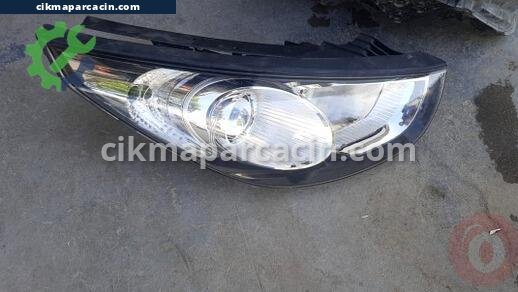 Hyundai ix35 Sağ Ön Far çıkma parça