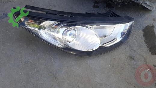 Hyundai ix35 Sağ Ön Far çıkma parça