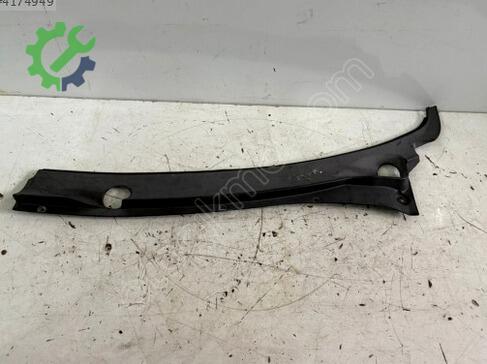 Hyundai Starex Ön Cam Izgarası çıkma parça