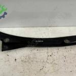 HYUNDAİ STAREX SOL ÖN CAM IZGARASI