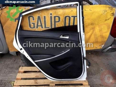 Hyundai Accent Kapı Döşemesi çıkma parça