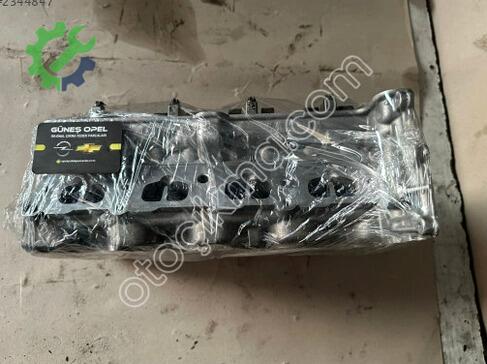 Opel Insignia Silindir Kapağı çıkma parça