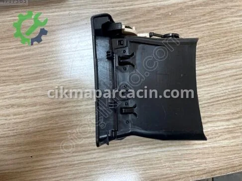 Toyota Corolla Kalorifer Izgarası UNI-23911 çıkma parça