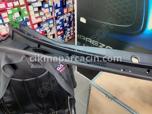 Toyota 4Runner Ön Cam Izgarası 55708-02590 çıkma parça