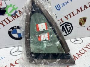 Jaguar F-Type sol arka kelebek cam