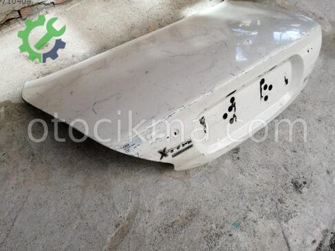 Jaguar X-Type Bagaj Kapağı çıkma parça