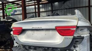 JAGUAR XE BAGAJ KAPAĞI HATASIZ SÖKME ORJINAL