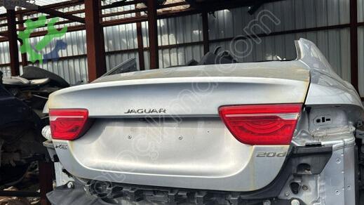 Jaguar XE Bagaj Kapağı çıkma parça