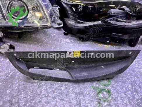 Jaguar XE Davlumbaz GX739H724AA çıkma parça