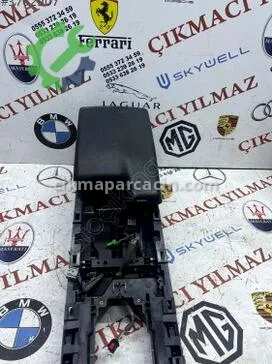 Jaguar XE Orta Konsol çıkma parça