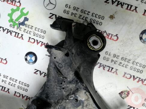 Jaguar XF Arka Travers çıkma parça