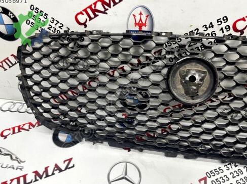 Jaguar XF Ön Panjur / Izgara çıkma parça