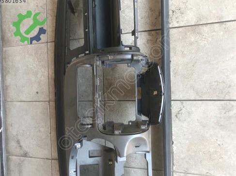 Honda Jazz Göğüslük 71103-SAA-ZY00 çıkma parça