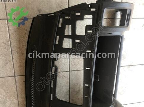 Honda Jazz Göğüslük 71103-SAA-ZY00 çıkma parça