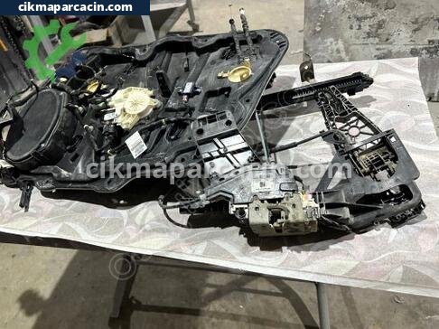 Jeep Compass Kapı Kilidi çıkma parça