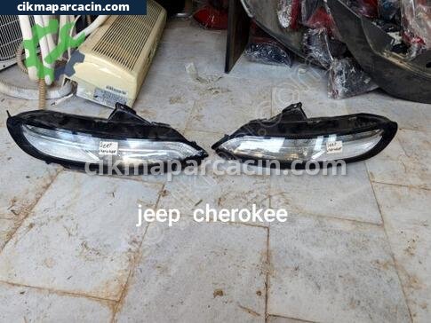 Jeep Grand Cherokee Sağ Ön Far çıkma parça