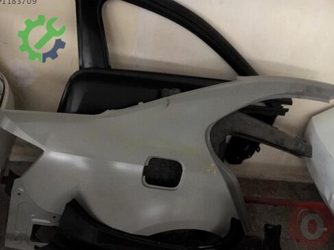 Volkswagen Jetta Sağ Çamurluk çıkma parça