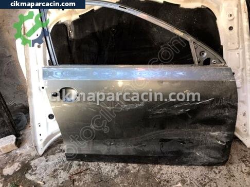 Volkswagen Jetta Sağ Kapı çıkma parça