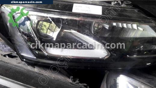 Volkswagen Jetta Mercekli Far çıkma parça