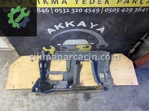 Renault Kangoo Göğüs 681064030 çıkma parça