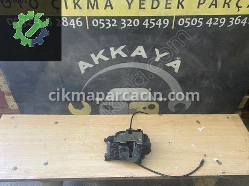 Renault Kangoo Sağ Ön Kapı Kilidi çıkma parça