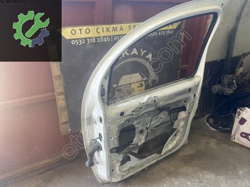Renault Kangoo Sağ Ön Kapı çıkma parça