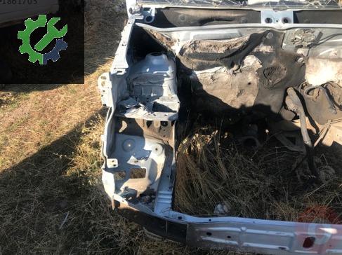 Renault Kangoo Sağ Ön Taşıyıcı çıkma parça